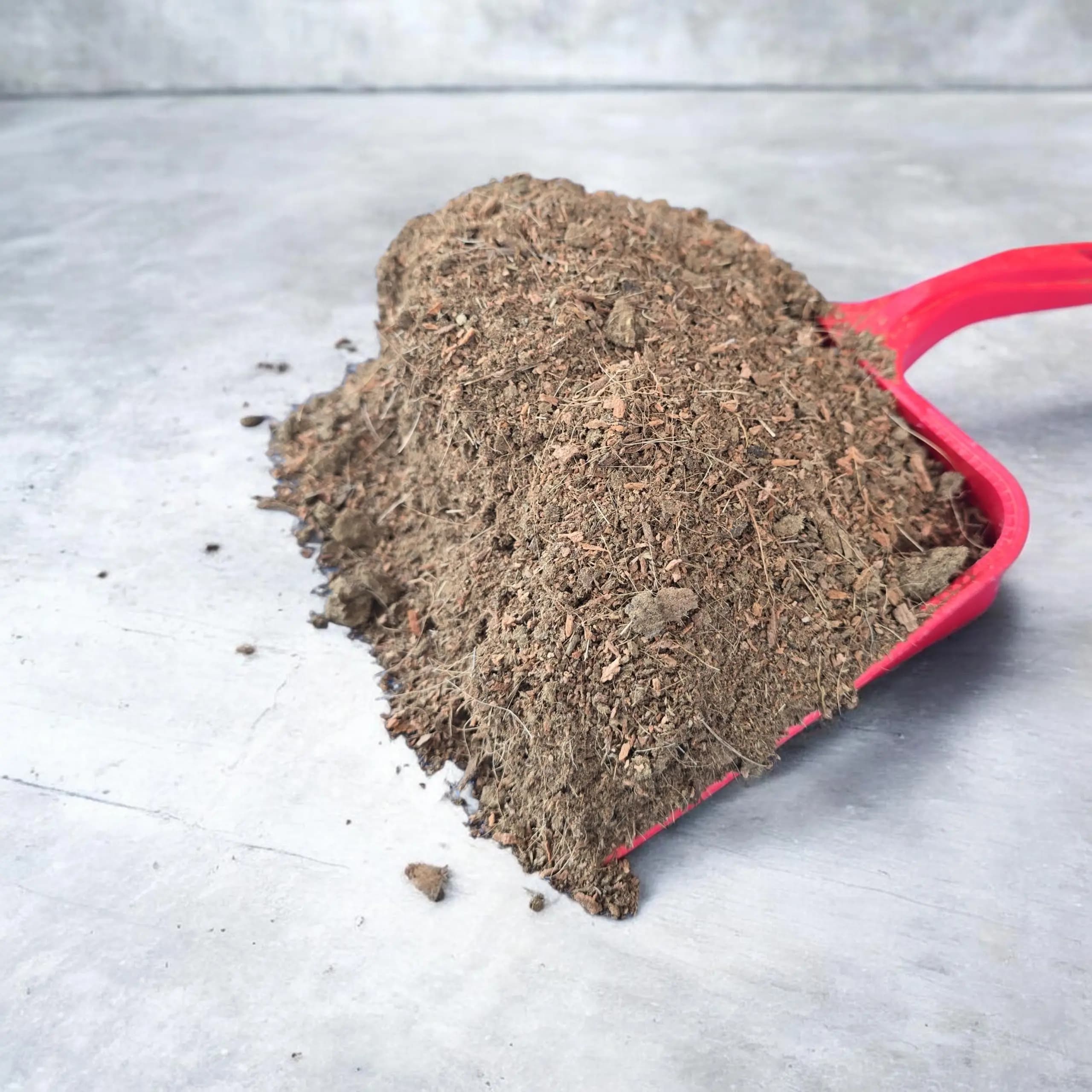 Cocomix Potting Media – Coco Dust, Cow Dung and Rice Husk Blend